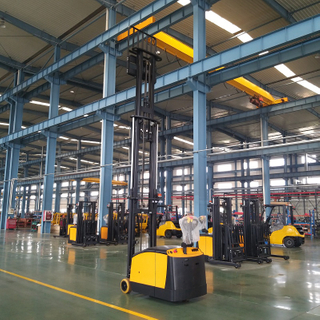 Electric Battery Counterbalance Forklift with Pump for Warehouse
